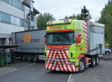 Sattelschlepper in Buttikon